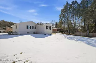 784 Sunset Ln, Stroudsburg, PA 18360 - Photo 9