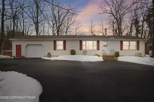 1107 Mink Trail, Bushkill, PA 18324 - Photo 1