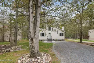 2139 Rosemont Dr, Tobyhanna, PA 18466 - Photo 1