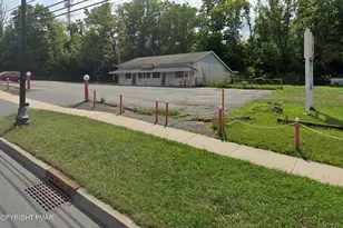 968 Hellertown Rd, Bethlehem, PA 18015 - Photo 1