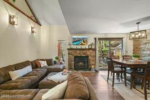 35 Falcon Run, Lake Harmony, PA 18624 - Photo 5