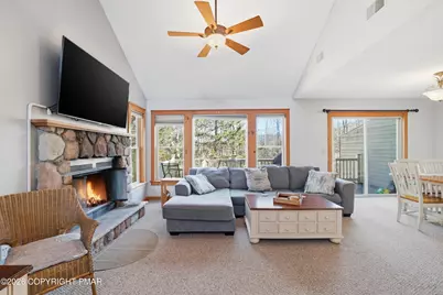  168 Hawthorne Court, Tannersville, PA 18372 - Photo 5