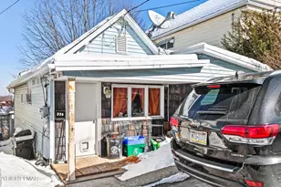 326 Center St, Wilkes Barre, PA 18702 - Photo 3