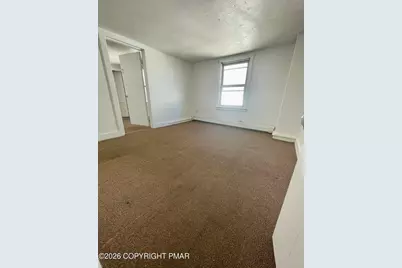  424 E Cranberry Avenue, Hazleton, PA 18201 - Photo 23
