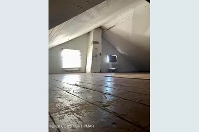  424 E Cranberry Avenue, Hazleton, PA 18201 - Photo 19