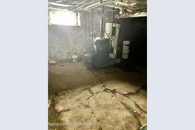  424 E Cranberry Avenue, Hazleton, PA 18201 - Photo 31