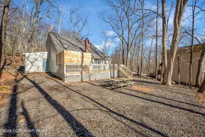  187 Bellingham Drive, Bushkill, PA 18324 - Photo 11