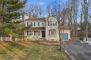 5123 Iroquois St, Tobyhanna, PA 18466 - Photo 1