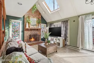 378 Lakewood Dr, Lake Ariel, PA 18436 - Photo 3