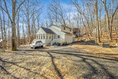  187 Bellingham Drive, Bushkill, PA 18324 - Photo 9