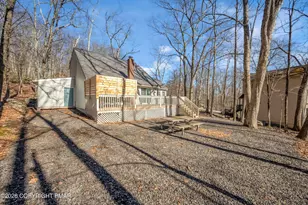 187 Bellingham Dr, Bushkill, PA 18324 - Photo 11