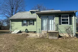 242 Norma Ln, Sciota, PA 18354 - Photo 3