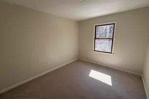 1046 Kilmer Rd, Tobyhanna, PA 18466 - Photo 13