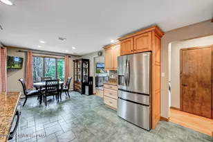 533 Rolling Pines Dr, Saylorsburg, PA 18353 - Photo 11