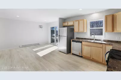  776 Country Place Drive, Tobyhanna, PA 18466 - Photo 9