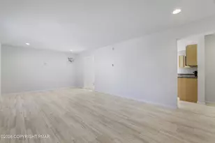 776 Country Pl Dr, Tobyhanna, PA 18466 - Photo 7