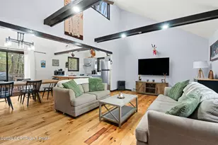 81 Split Rock Rd, Lake Harmony, PA 18624 - Photo 5