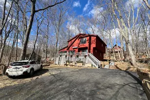 1057 Porter Dr, Bushkill, PA 18324 - Photo 37