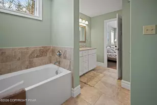 2236 Hillcrest Dr, Pocono Pines, PA 18350 - Photo 25