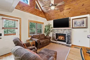 158 Halgas Ln, Pocono Pines, PA 18350 - Photo 97