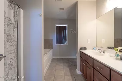  215 President Coolidge Place, Henryville, PA 18332 - Photo 45