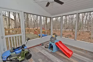 319 Hyland Dr, East Stroudsburg, PA 18301 - Photo 11