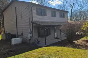 166 Tanbark Ln, Tannersville, PA 18372 - Photo 3