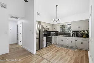 2398 Woodcrest Dr, East Stroudsburg, PA 18302 - Photo 17