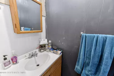  601 E Abbott Street, Lansford, PA 18232 - Photo 9