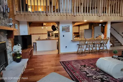  137 Regent Street, Bushkill, PA 18324 - Photo 5