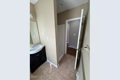  106 Ridgeway Street, East Stroudsburg, PA 18301 - Photo 5