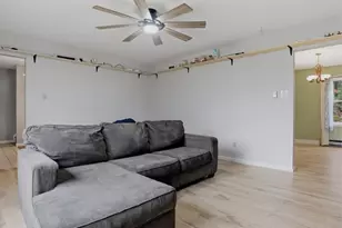 239 Sundance Rd, Effort, PA 18330 - Photo 7