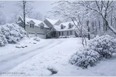  554 Pinecrest Drive, Pocono Pines, PA 18350 - Photo 33