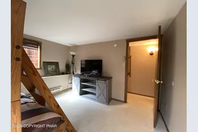  221 Cross Country Lane, Tannersville, PA 18372 - Photo 27