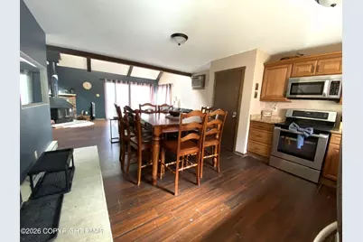  221 Cross Country Lane, Tannersville, PA 18372 - Photo 3