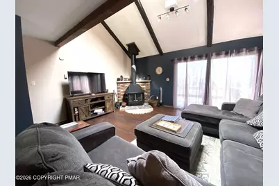  221 Cross Country Lane, Tannersville, PA 18372 - Photo 9