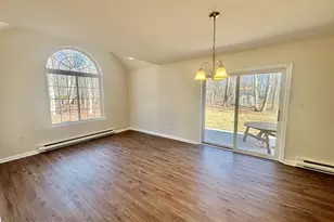 1126 Shogun Dr, Effort, PA 18330 - Photo 9