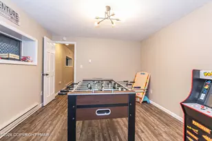 7107 Hillbrow Ct, East Stroudsburg, PA 18302 - Photo 41