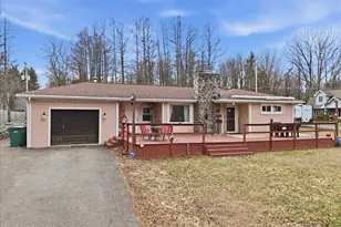 208 Shine Hill Rd, Henryville, PA 18332 - Photo 1