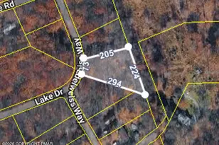 812 Lake Dr, Henryville, PA 18332 - Photo 1