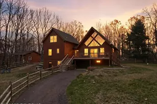 306 Rose Marie Ln, East Stroudsburg, PA 18302 - Photo 3