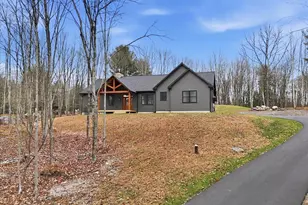 322 Rose Marie Ln, East Stroudsburg, PA 18302 - Photo 5