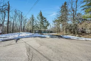 9894 Breezeway Terrace, Tobyhanna, PA 18466 - Photo 31