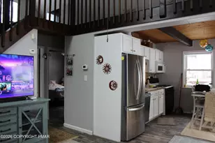 167 Dorchester Dr, Bushkill, PA 18324 - Photo 3