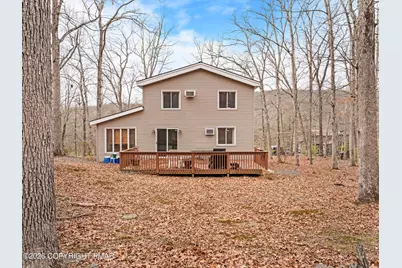  270 Manchester Drive, Bushkill, PA 18324 - Photo 9