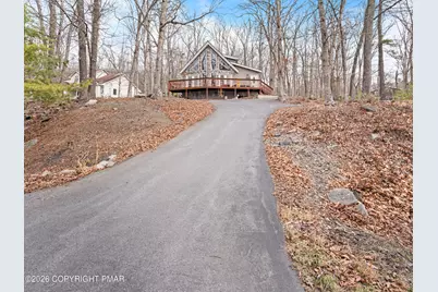  270 Manchester Drive, Bushkill, PA 18324 - Photo 5