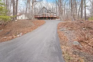 270 Manchester Dr, Bushkill, PA 18324 - Photo 5