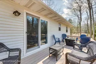 5200 Holiday Dr, Pocono Summit, PA 18346 - Photo 15