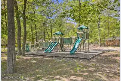  5200 Holiday Drive, Pocono Summit, PA 18346 - Photo 19