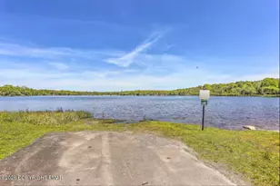 5200 Holiday Dr, Pocono Summit, PA 18346 - Photo 21